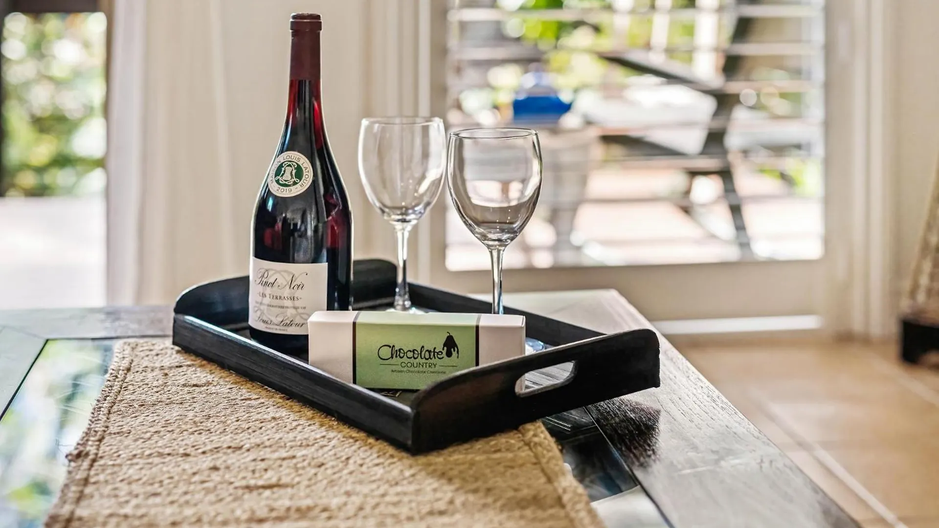 Holiday home Elevata Villa Luxe Spa Jacuzzi - Wood Fire - Claw Bath - Pet Friendly Montville Australia